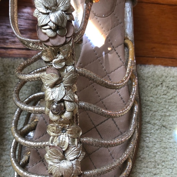Chanel sandals size 38 - Picture 3 of 8